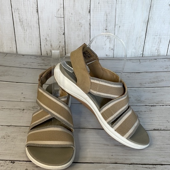 Clarks Mira Lily Tan, Gray and White Elastic Open Toe Sling Back Velcro Sandals - Picture 9 of 13